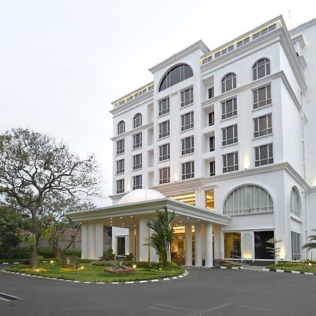 The Sahira Hotel Syariah Bogor Exterior foto