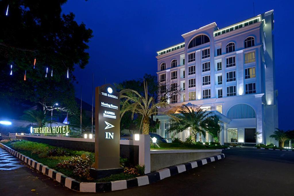 The Sahira Hotel Syariah Bogor Exterior foto