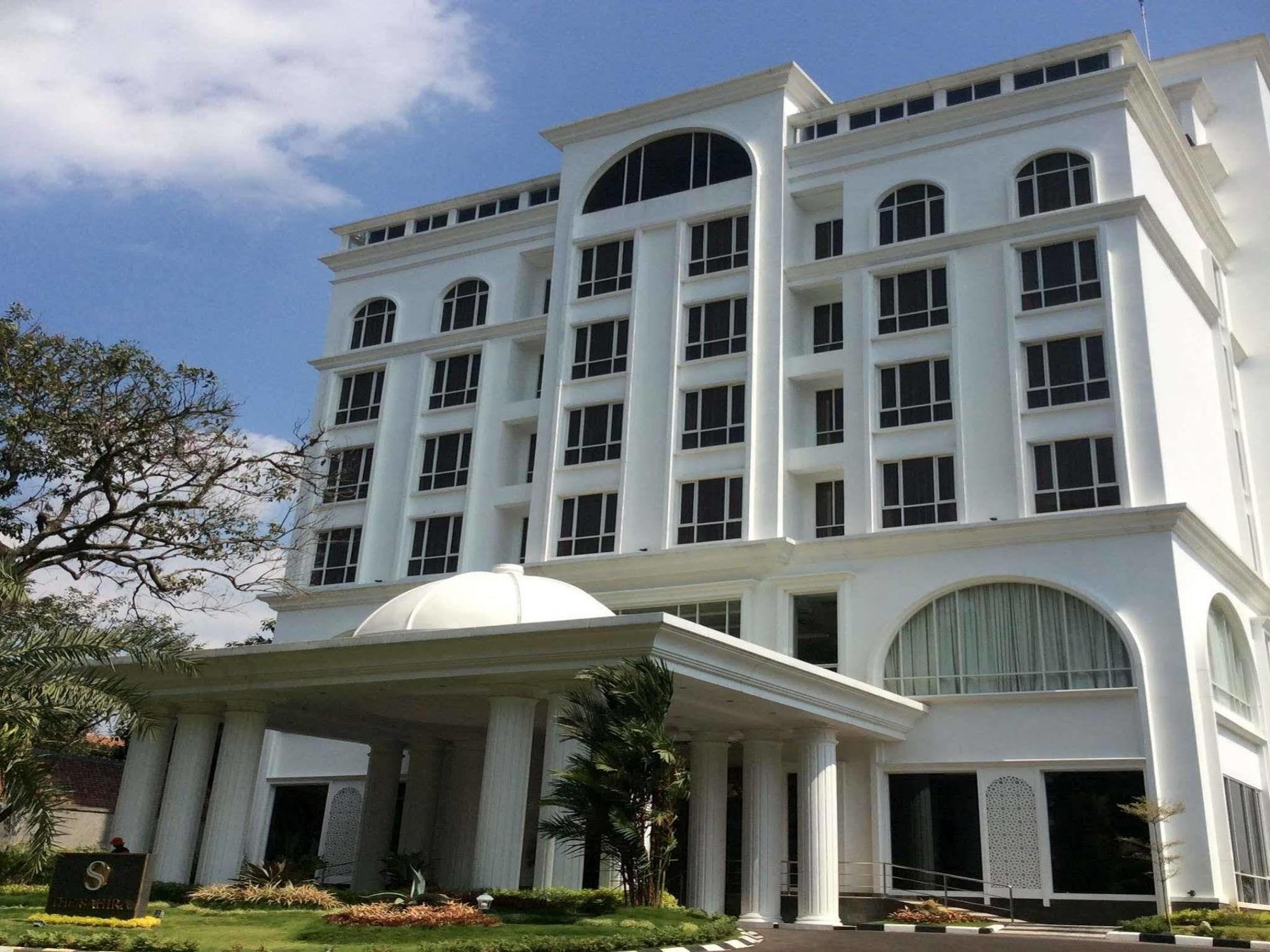 The Sahira Hotel Syariah Bogor Exterior foto